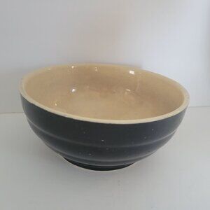 Handcrafted Stoneware Bowl With Black Exterior & Beige Interior